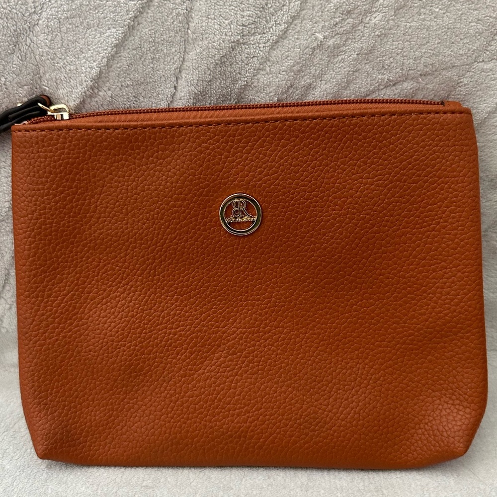 NWOT Bella Rose wristlet